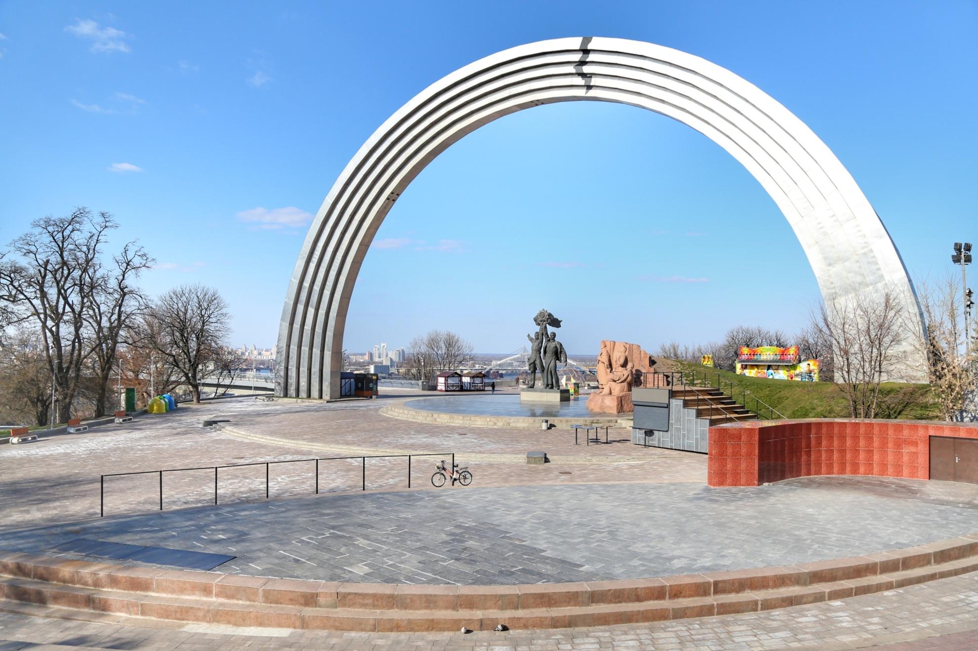Киев карантин мост Кличко Арка