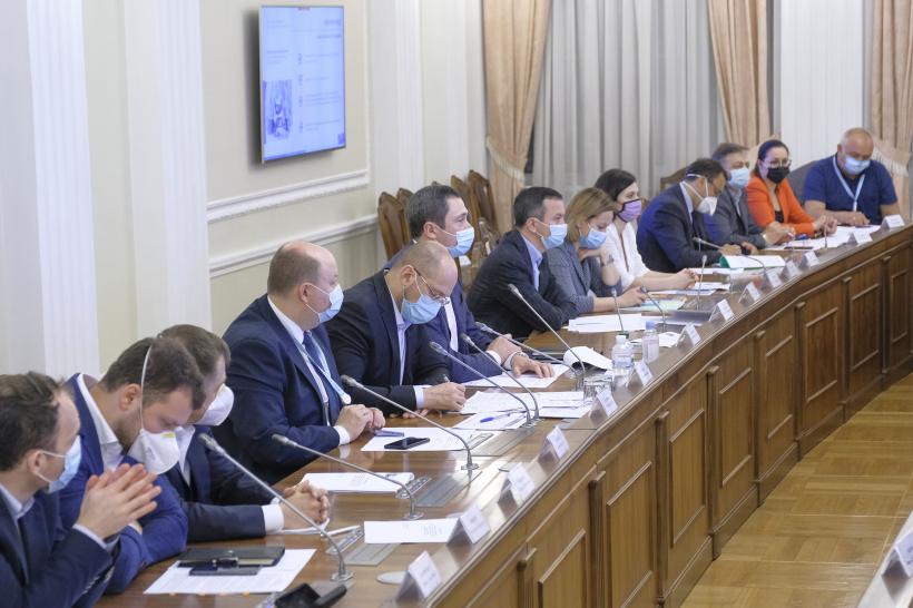 За ходіння без маски планують карати сильніше