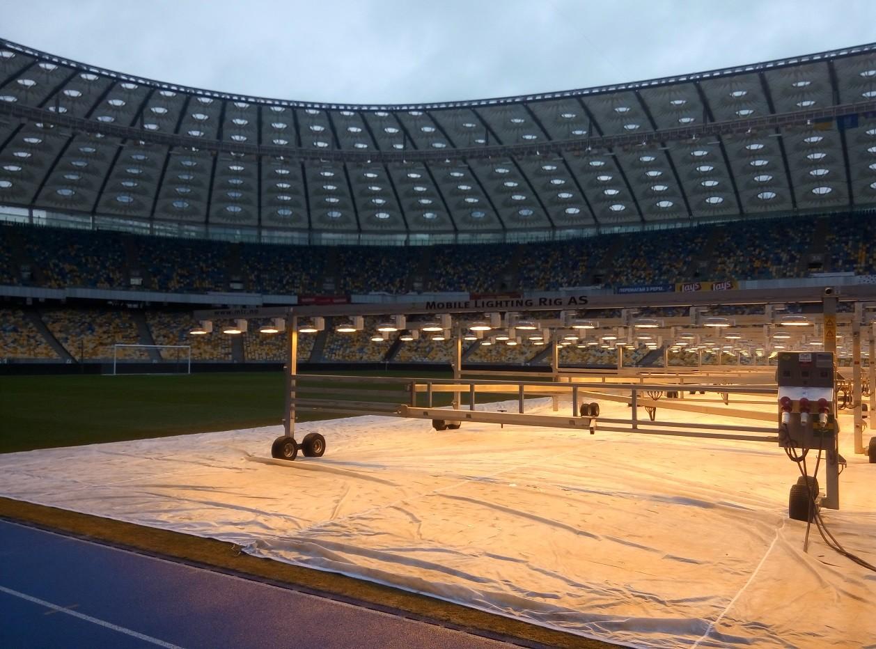 НСК “Олімпійський” запевняє, що газон стадіону готовий до матчу “Динамо” проти “Брюгге”