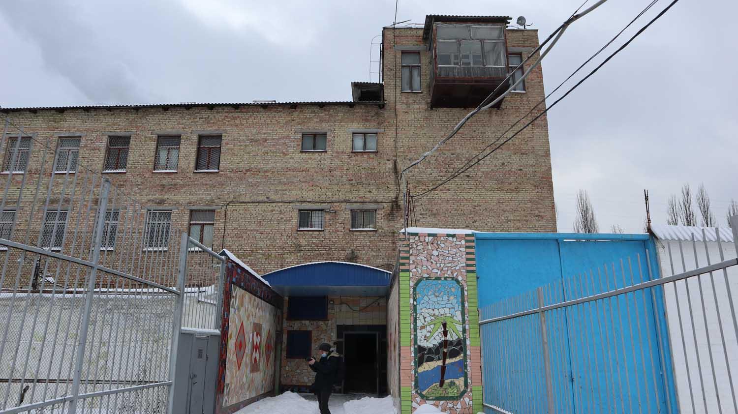Навіть графіті “Бенксі” не допомогло. Другий аукціон з продажу в’язниці в Ірпені провалився