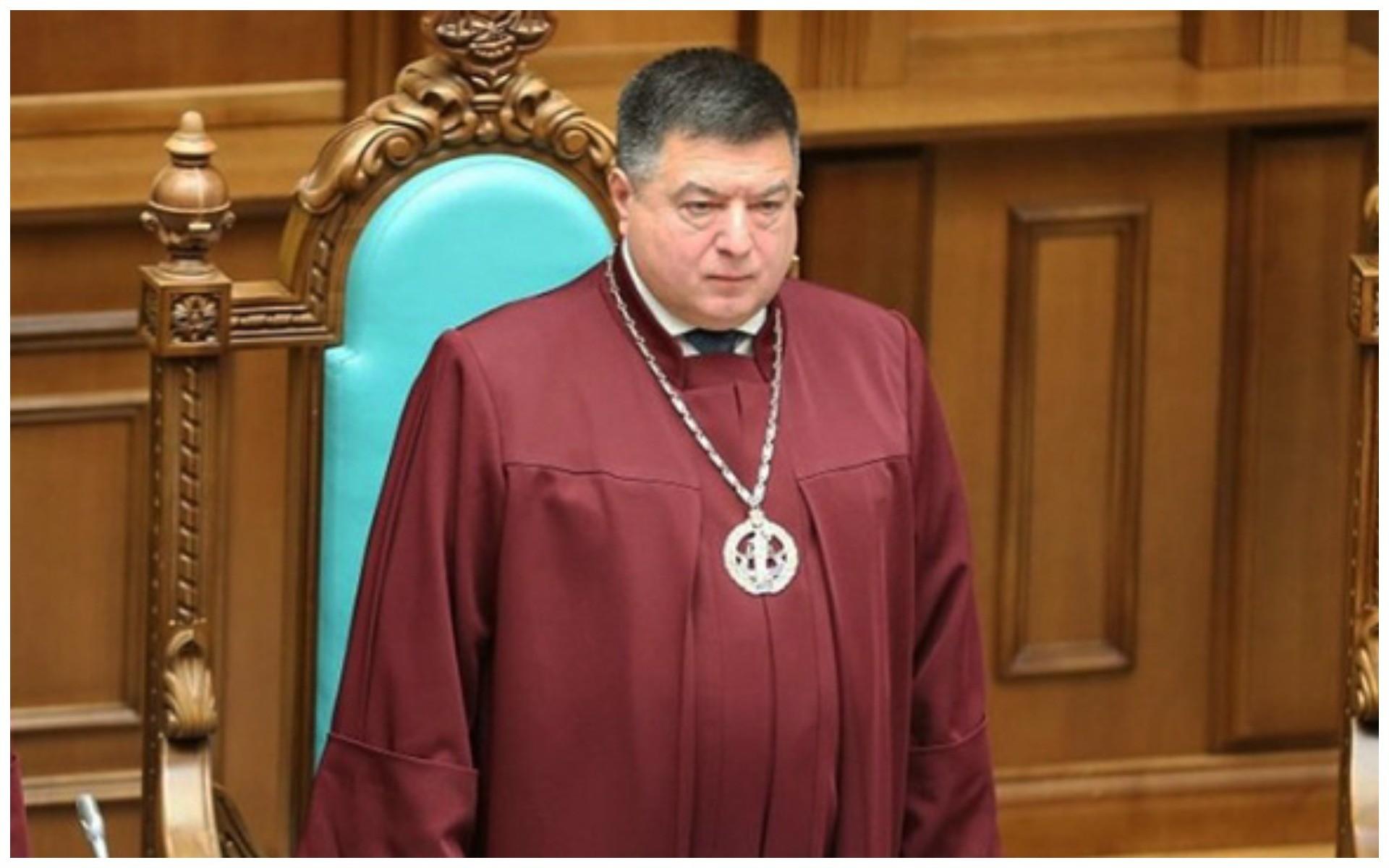 Ексголову Конституційного суду Тупицького оголосили в міжнародний розшук