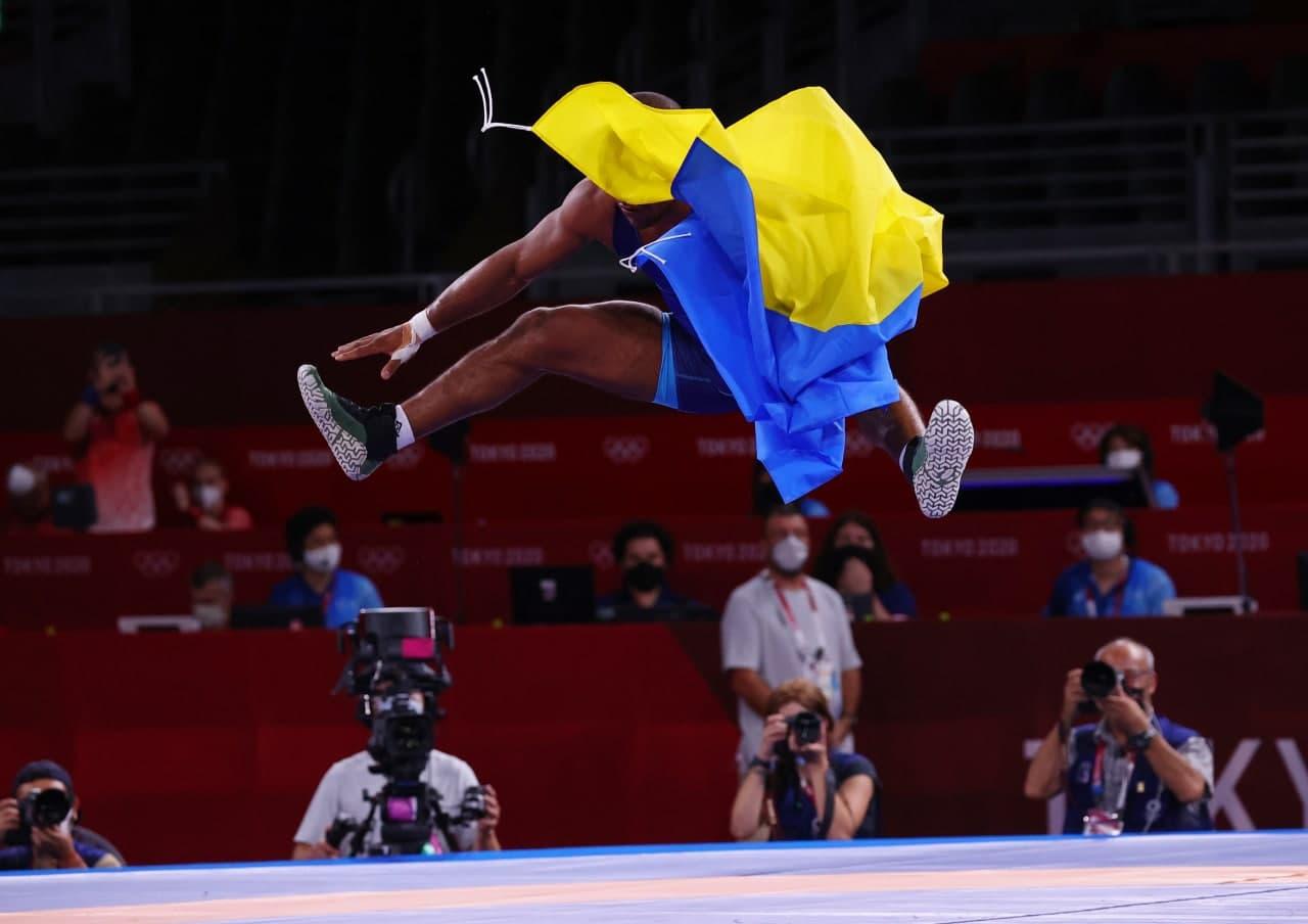 “Вали в Африку”. Золотий призер Олімпіади в Токіо Беленюк поскаржився на расистські нападки в центрі Києва