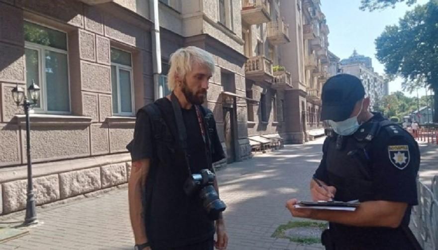 “То журналіст лайки в Instagram отримував”. Тищенко прокоментував побиття фотокора “Букв” (ФОТО, ВІДЕО)