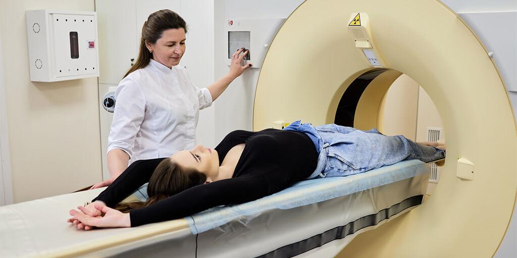 Коли без КТ ніяк: як отримати та скористатись направленням на безоплатну комп’ютерну томографію
