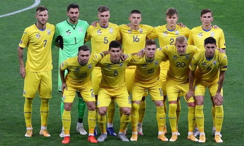 Збірна України з футболу не гратиме спаринги у травні — ЗМІ
