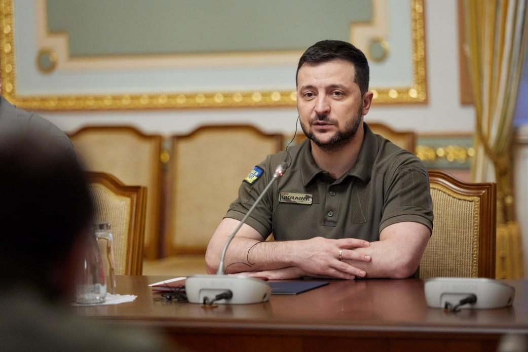 Зеленського “змусили” відреагувати на петицію про заборону в’їзду росіян до України