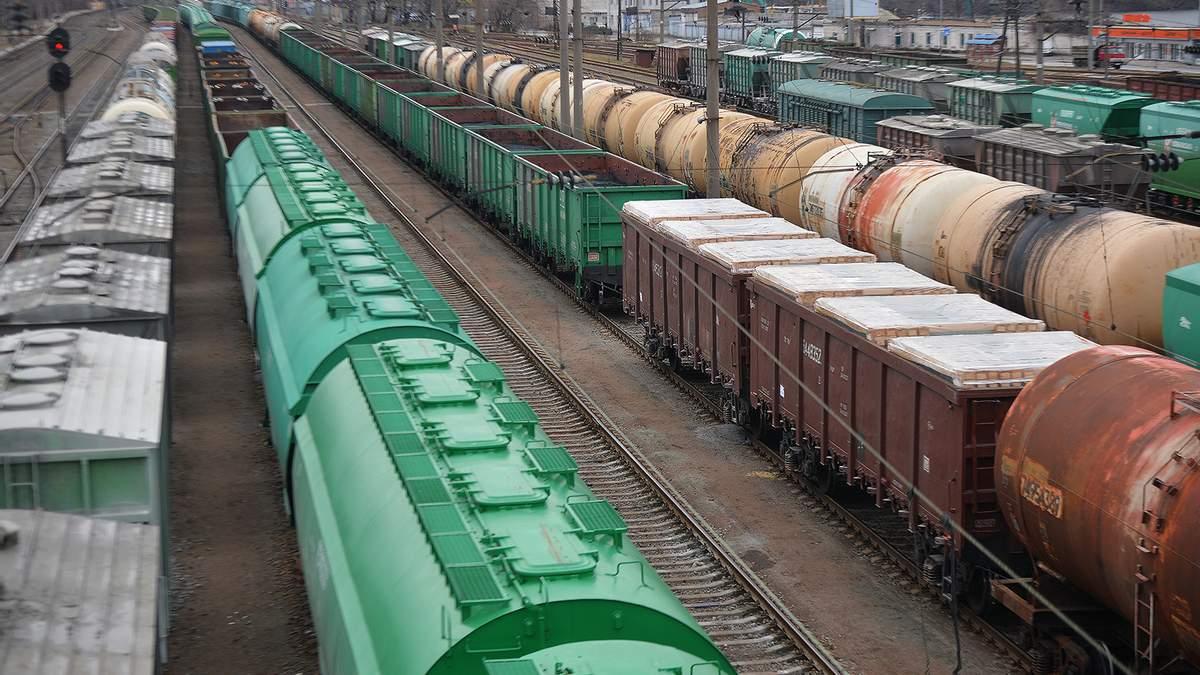 вантажні поїзди