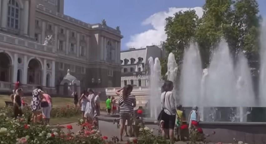 Крик душі мільйонів українців: Павло Зібров представив пісню “Я так хочу додому”