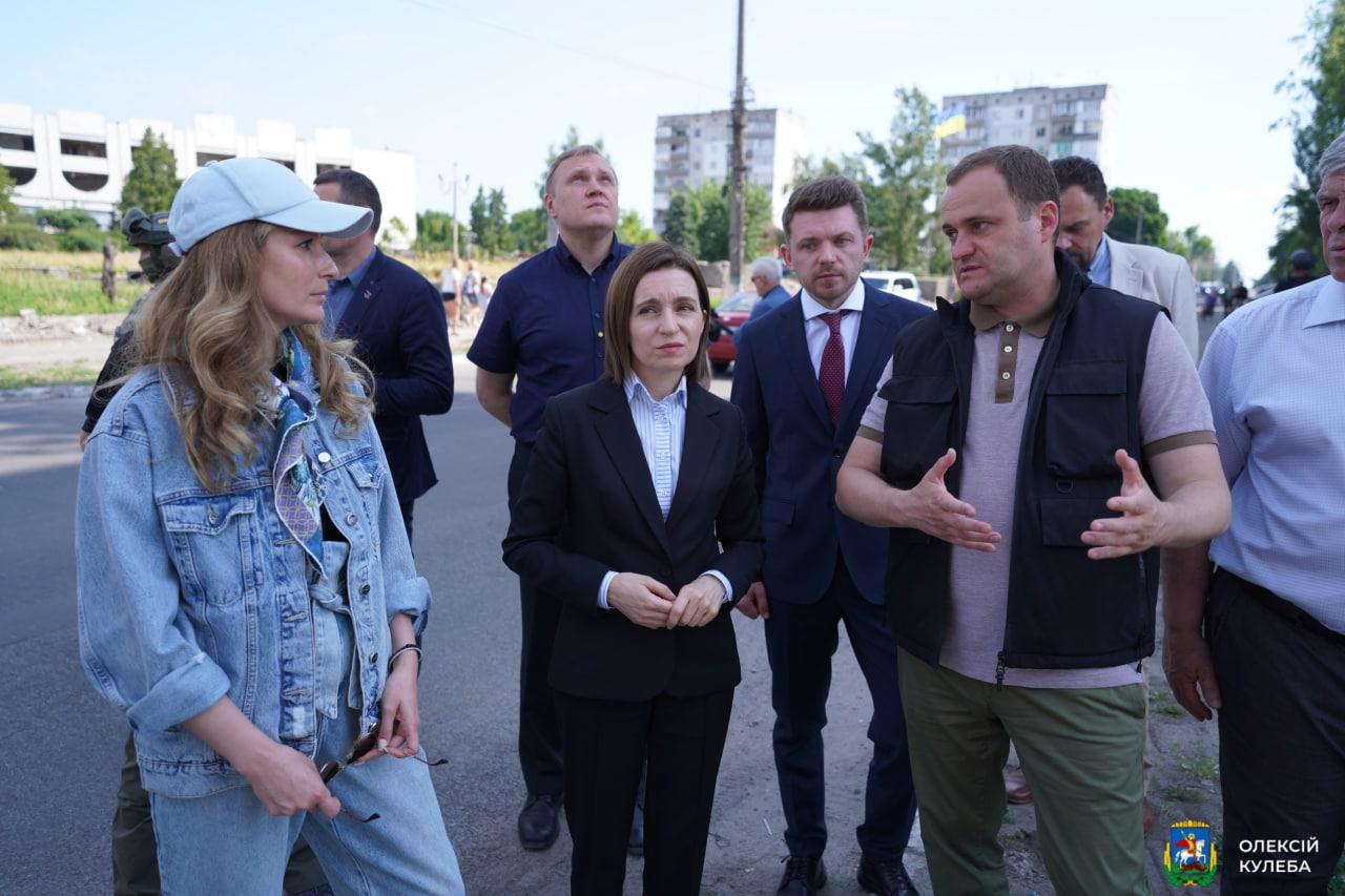 Санду відвідала найбільш постраждалі від російської агресії міста Київщини