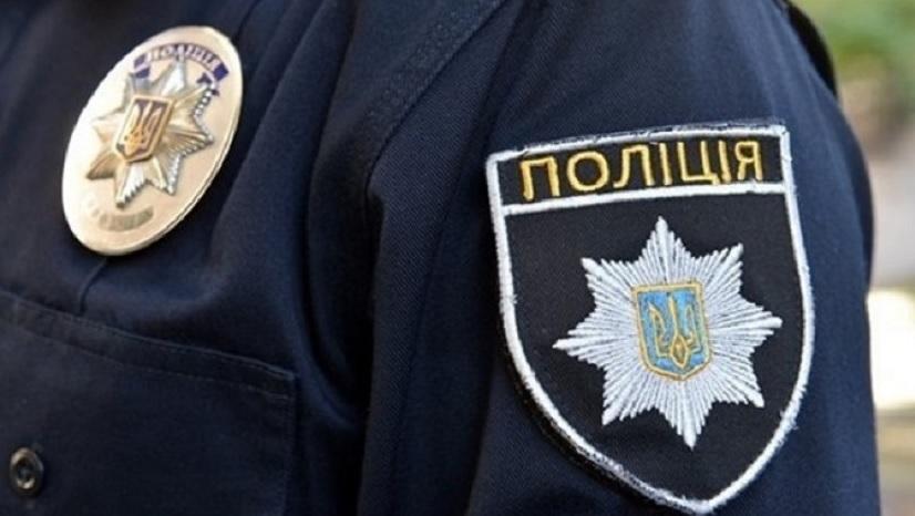 На Київщині  патрульні доставили додому 6-річну дитину, яка сама гуляла пізно ввечері