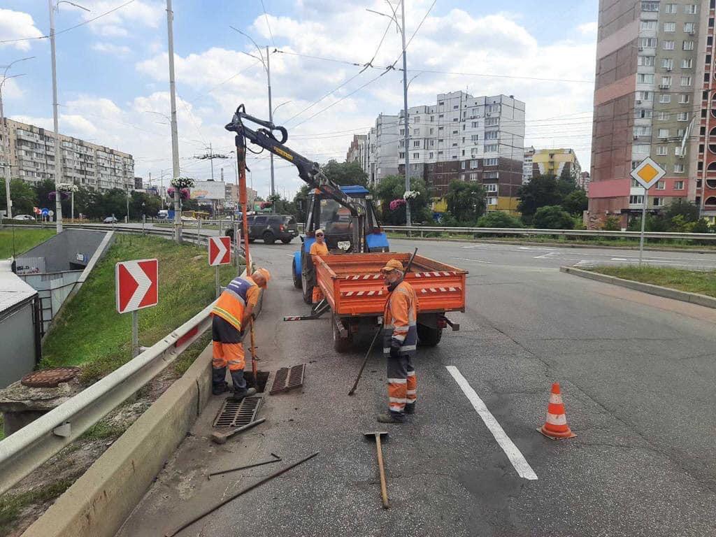 В очікуванні грози: гідрослужби Києва працюють у посиленому режимі