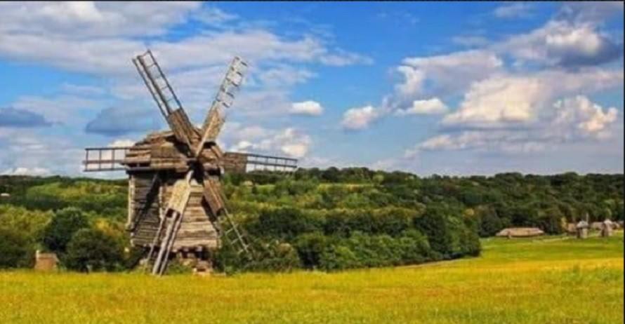 Музей просто неба у Пирогові має 130 га площі і вміє дивувати туристів