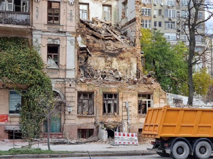 Київрада відхилила петицію з проханням відновити зруйнований іранським дроном будинок на Жилянській