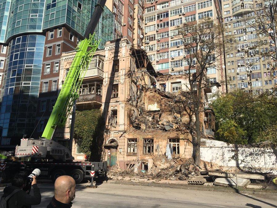 Знищили пам’ять: російські дрони розбили 120-літній дім бабусі у Києві через кілька тижнів після її смерті