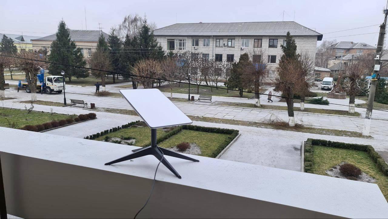 У Пункти незламності Київщини поїхали 55 “Старлінків” – якому району скільки дістанеться
