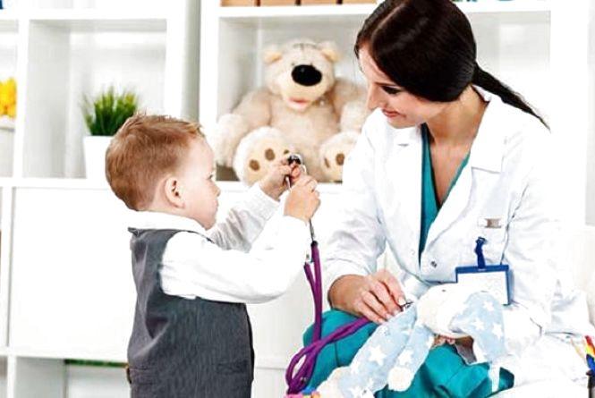 Мовний скандал у київській клініці: педіатриня відмовилася обслуговувати пацієнта українською