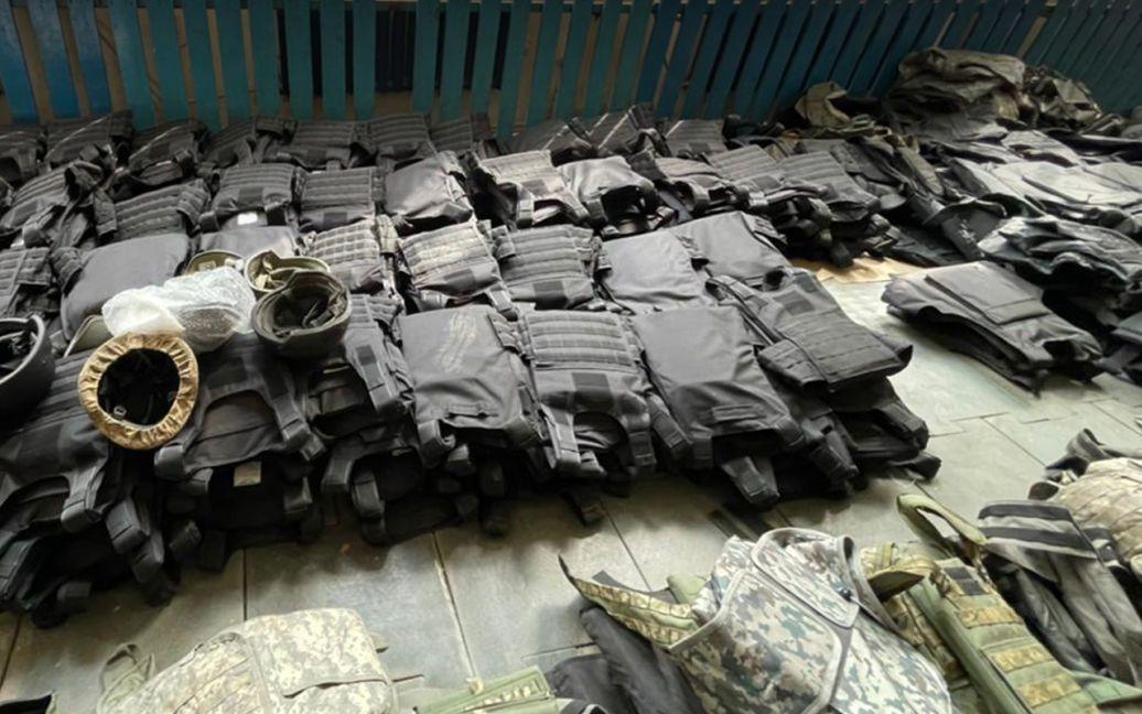 Підприємець із Київщини торгував неякісними бронежилетами для ЗСУ