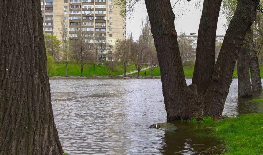 Скиди води з Київського водосховища можуть спричинити підтоплення у столиці і області