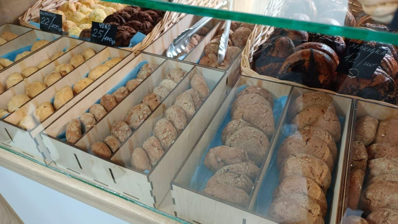 “Сонячний” хлопець за підтримки небайдужих відкрив майстерню печива у Фастові