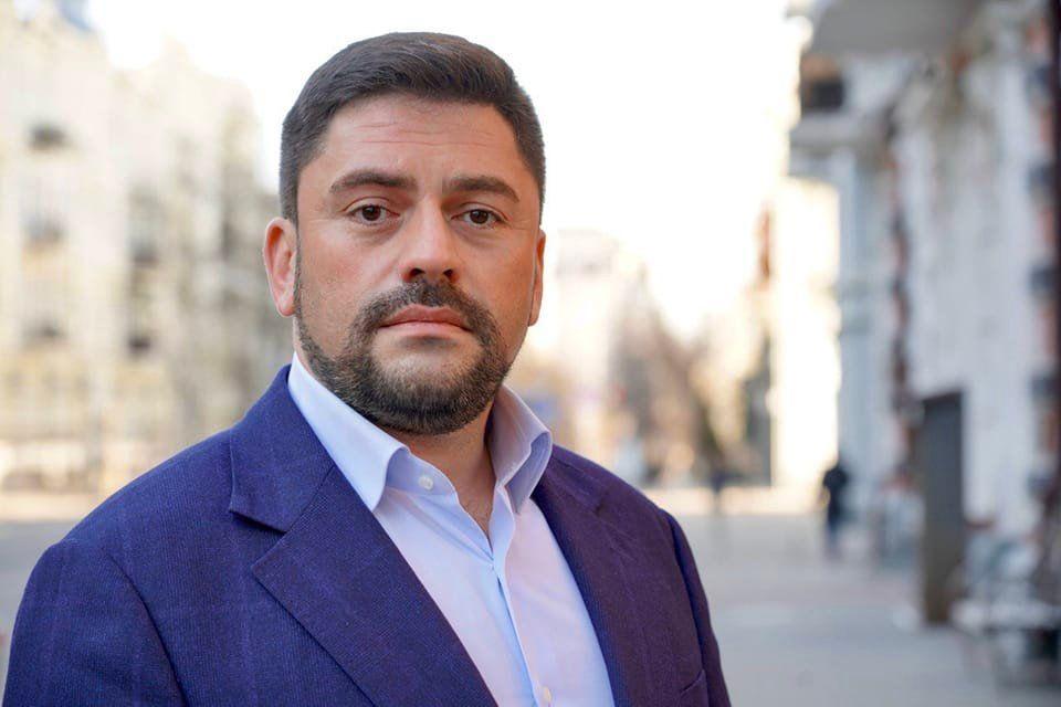 У “Слузі народу” говорять, що обвинувачений у хабарництві депутат Київради, не прийшов у суд бо хворіє