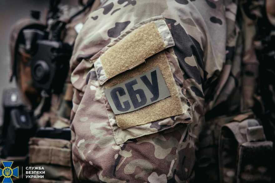 Двоє російських шпигунів хотіли влаштувати агента до оборонного заводу в Києві