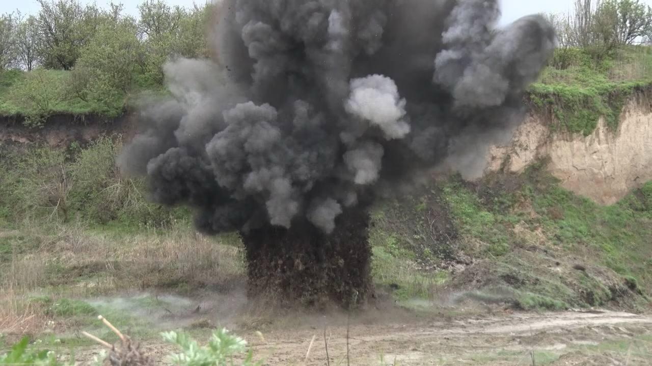 У Києві сьогодні працюватимуть піротехніки: містян попереджають про вибухи