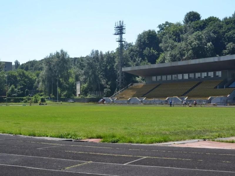 Стадіон “Спартак” на Подолі приймуть до комунальної власності: прийняте рішення