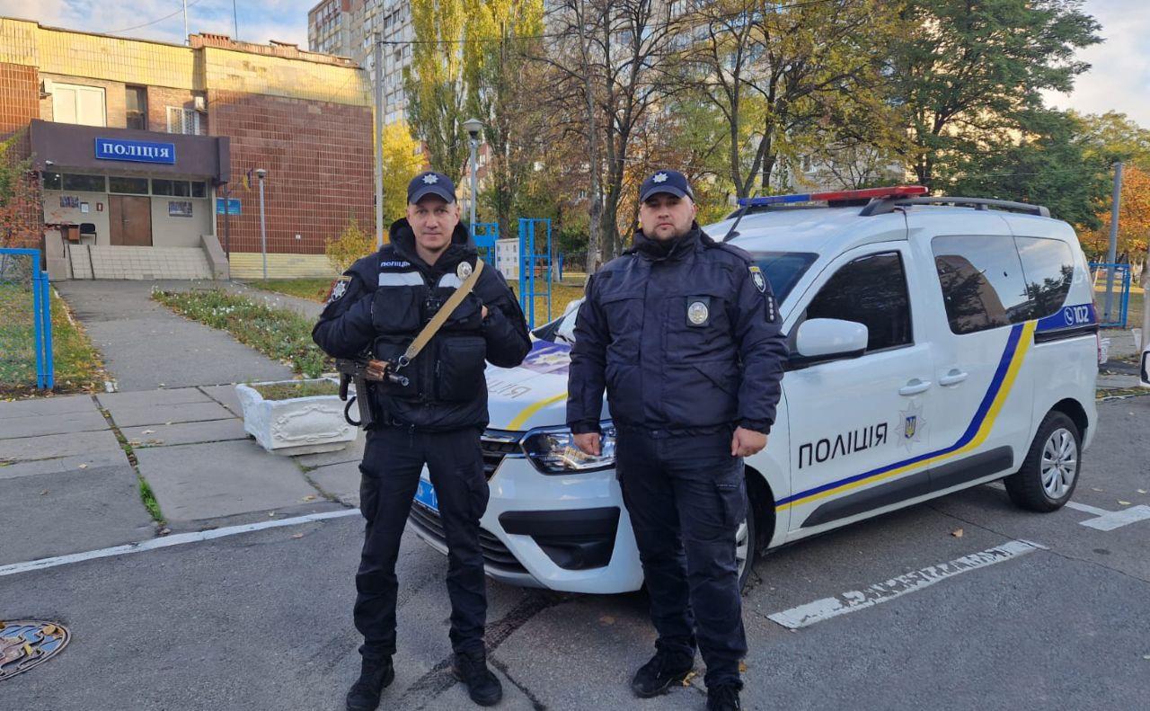 Столичні правоохоронці врятували життя літній вчительці