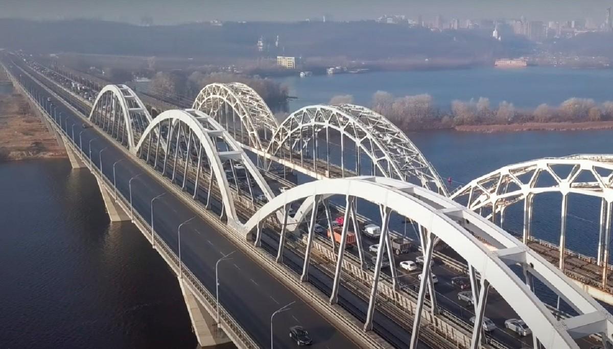 Турецька компанія, що оскандалилась під час будівництва Дарницького мосту в Києві, йде з України з боргами