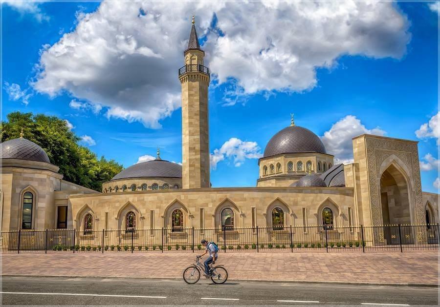 Потрапити у східну казку, гуляючи Києвом: відкрийте для себе унікальну мечеть «Ар-Рахма»