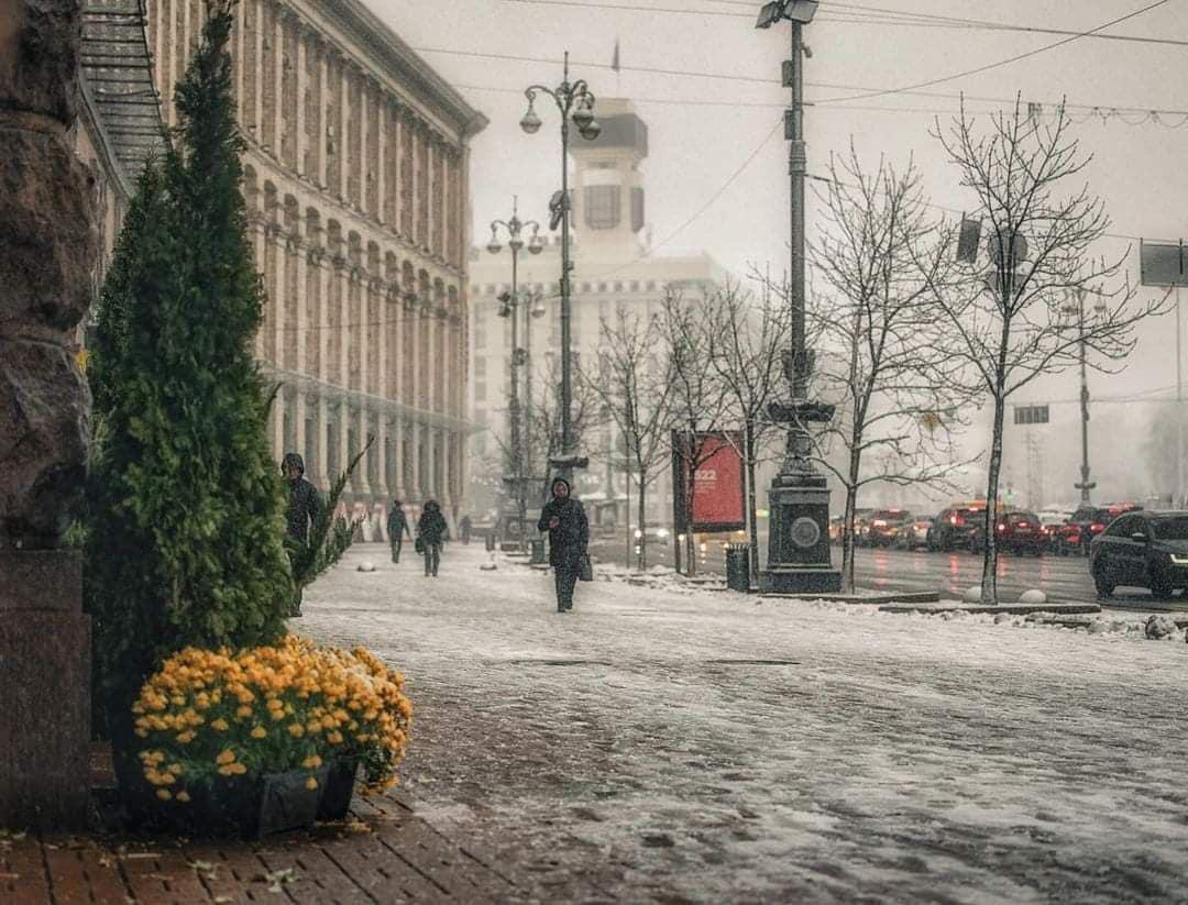 Киян попереджають про ожеледицю та мокрий сніг: оголошено жовтий рівень небезпеки