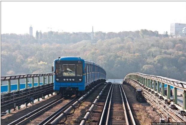 Історія Мосту Метро – перша у світі аркова споруда з великими прогонами