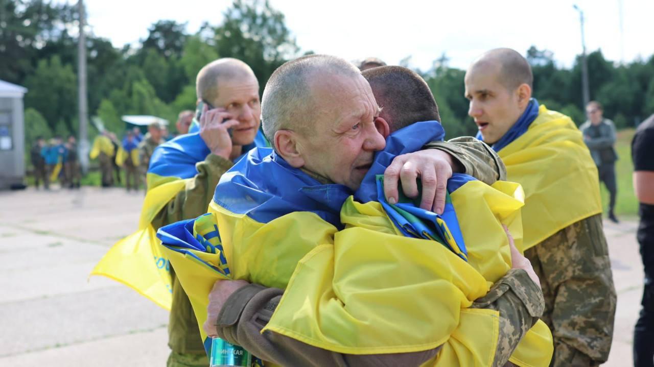 Україна провела черговий обмін полоненими: повернулися воїни ЗСУ, Нацгвардії та ДПСУ