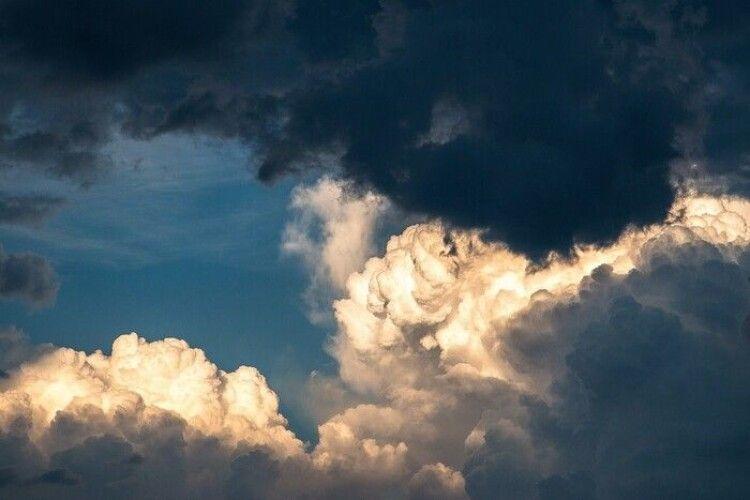 Погода на Київщині та в Києві: Завтра без опадів та до 25° тепла
