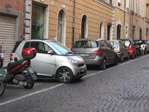 Викинув недопалок чи пляшку з води на вулиці – плати штраф – нові правила в Італії