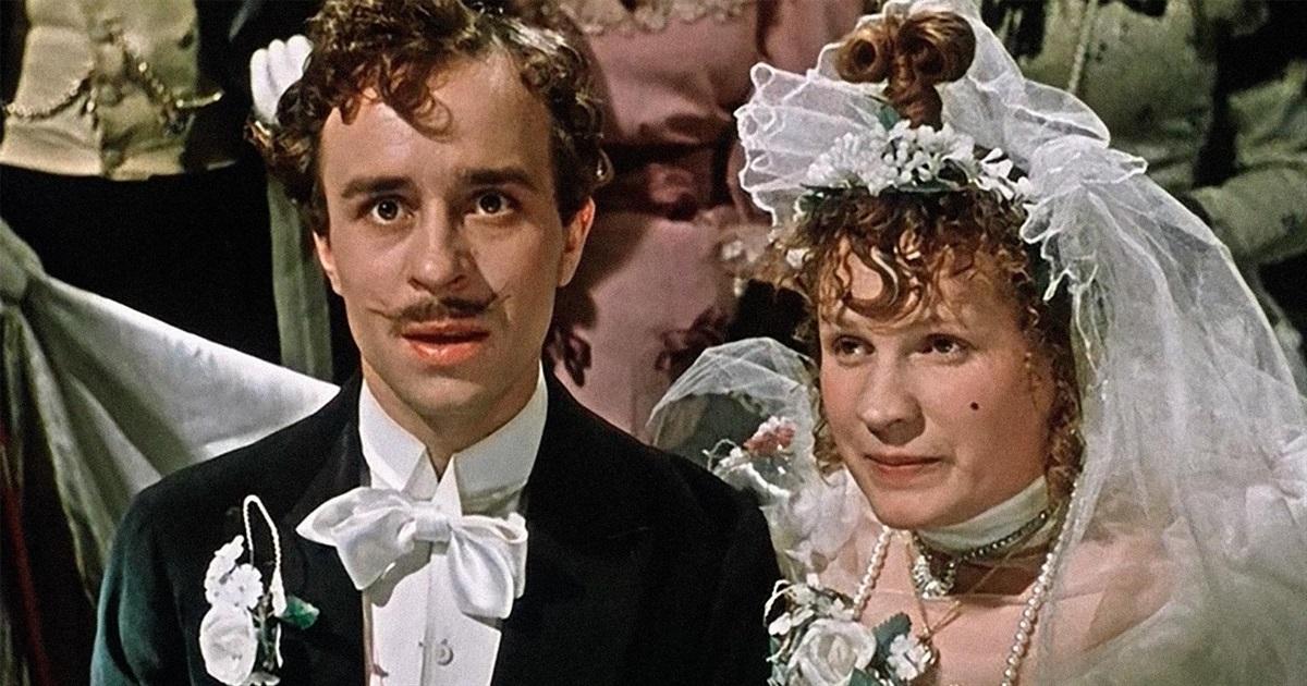 Де у Києві подивитися іскрометну виставу “За двома зайцями”?