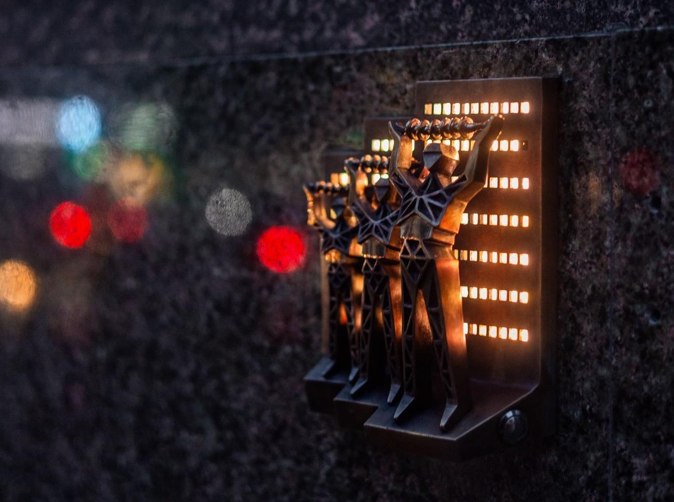 Люди-опори: ювілейну мініскульптурку «Шукай» присвятили енергетикам