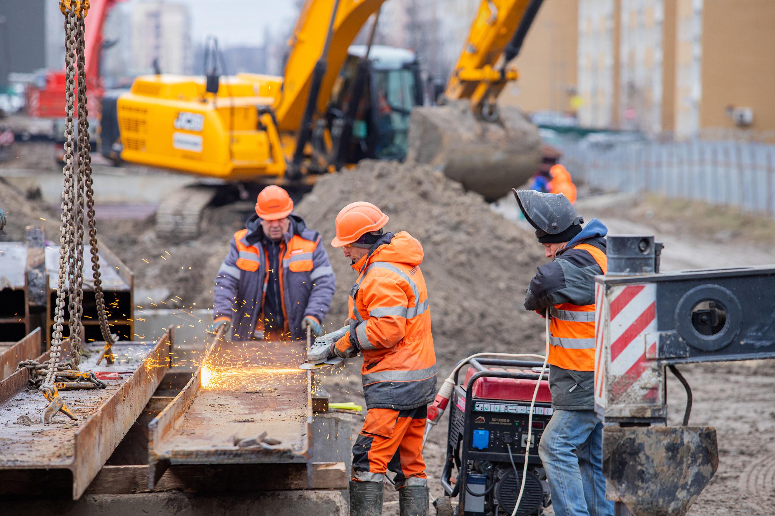 Київрада планує викупити будівлі, що заважають будівництву метро на Виноградарі