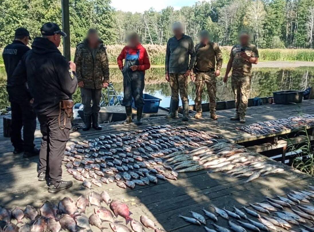 У Чорнобильській зоні поліція вилучила у браконьєрів 200 кг радіаційної риби