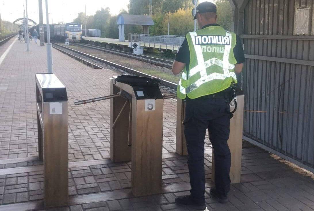 У столиці підлітку, який впав з “товарняка”, відрізало ногу