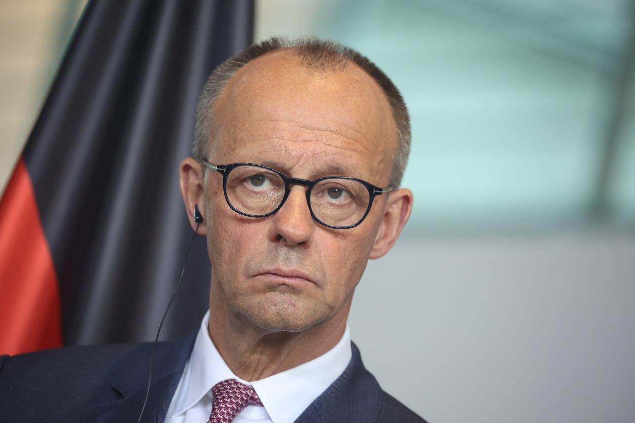 Канцлер Німеччини: «Ми не у війні, але й не живемо в мирі»