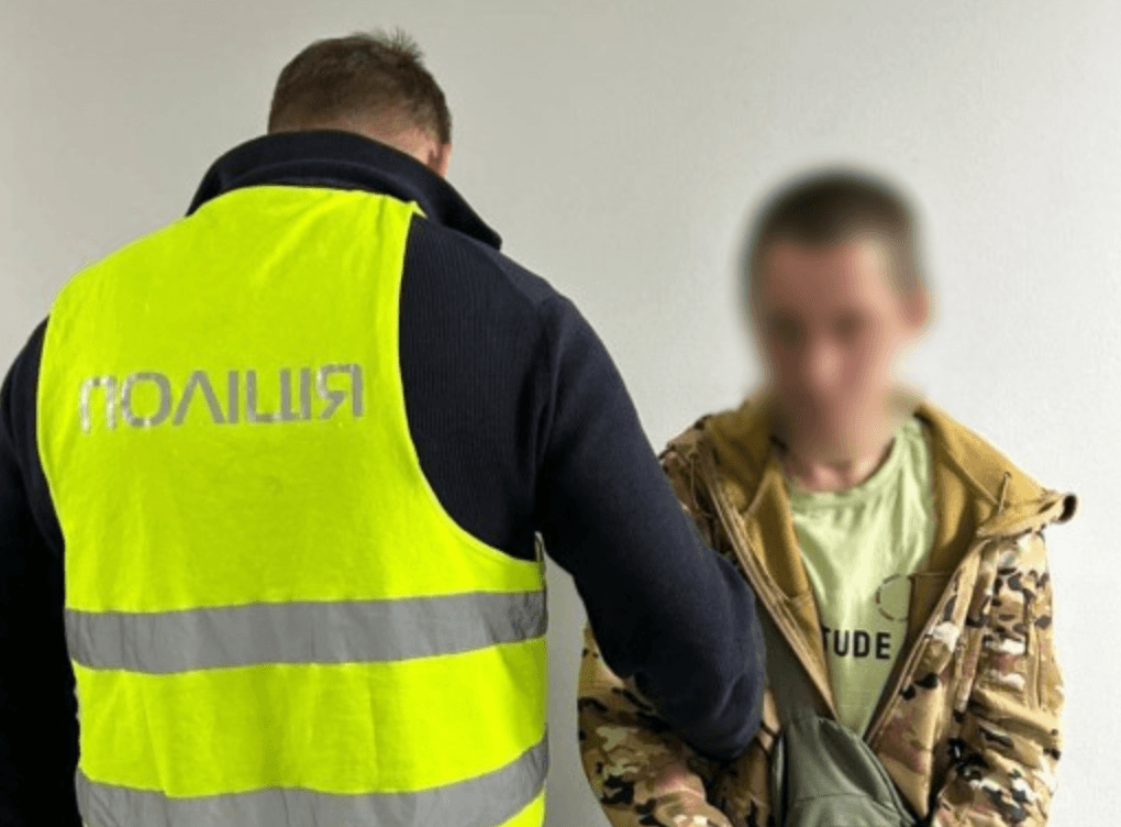 У Києві крадій пограбував пораненого військового на візку