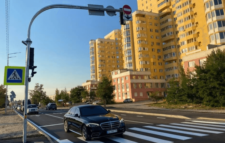 На одному з перехресть у Дарницькому районі змінили схему руху: будьте уважні