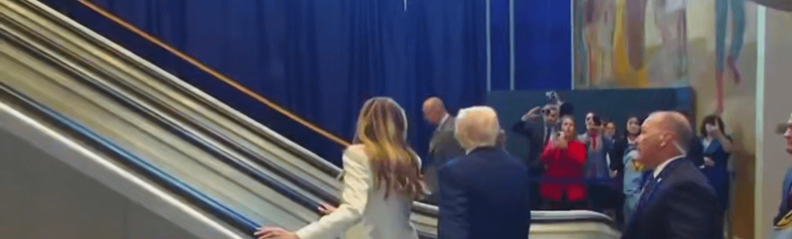 Білий дім закликав ООН розслідувати інцидент із зупинкою ескалатора, яким користувалися Трампи