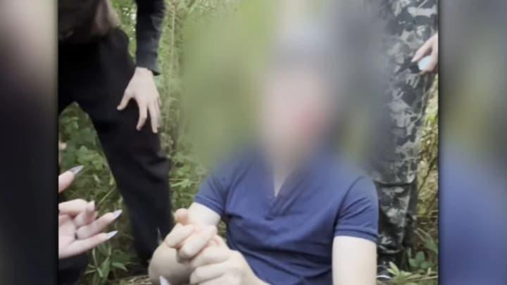 У Польщі підлітки жорстоко напали на українця: побили й намалювали нацистську символіку на обличчі