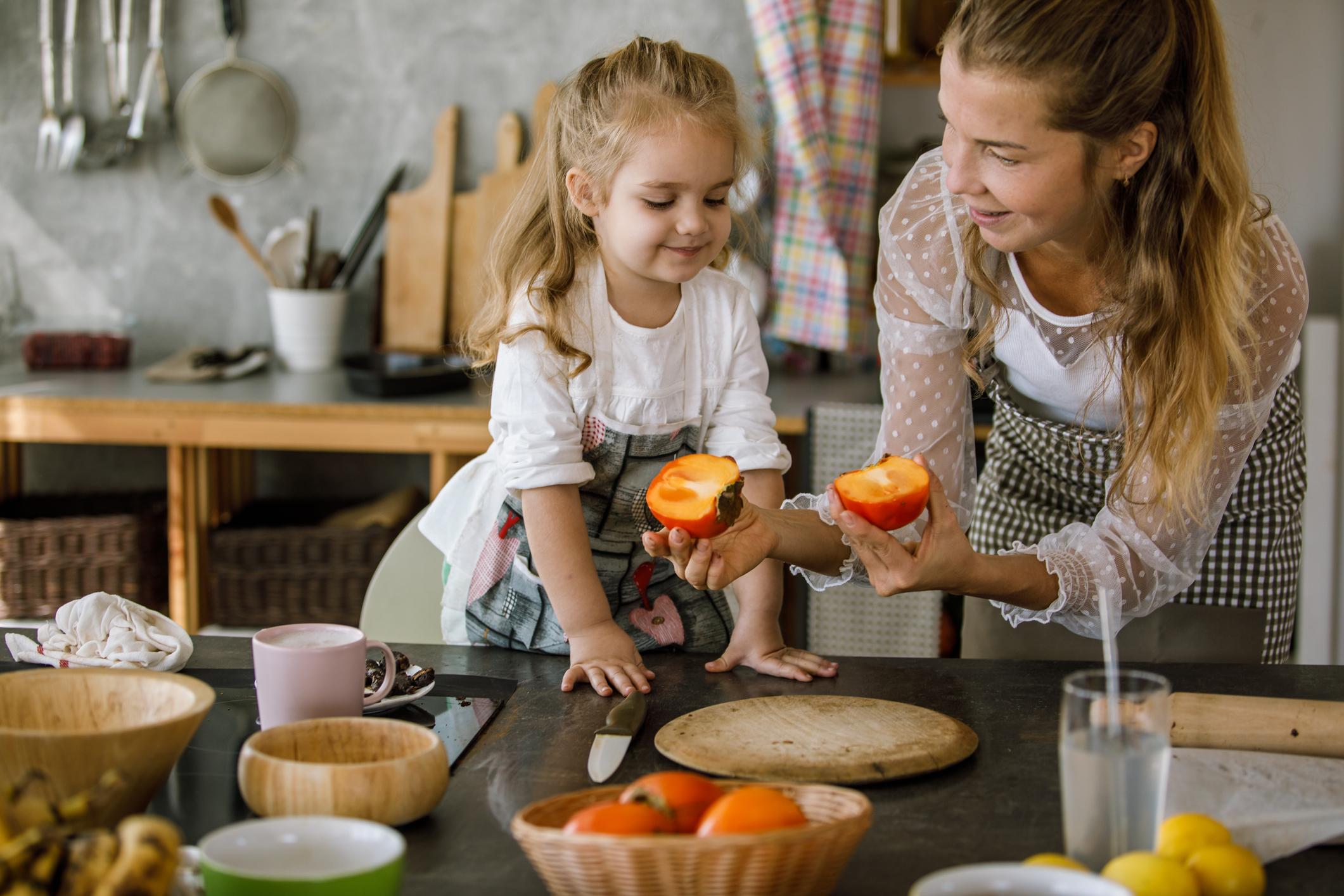 Сезон хурми відкрито: як правильно обрати цю ягоду та як їсти без шкоди для здоров’я