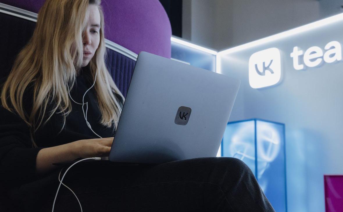 У Білорусі паніка: раптово заблокували російську соцмережу “ВКонтакте”