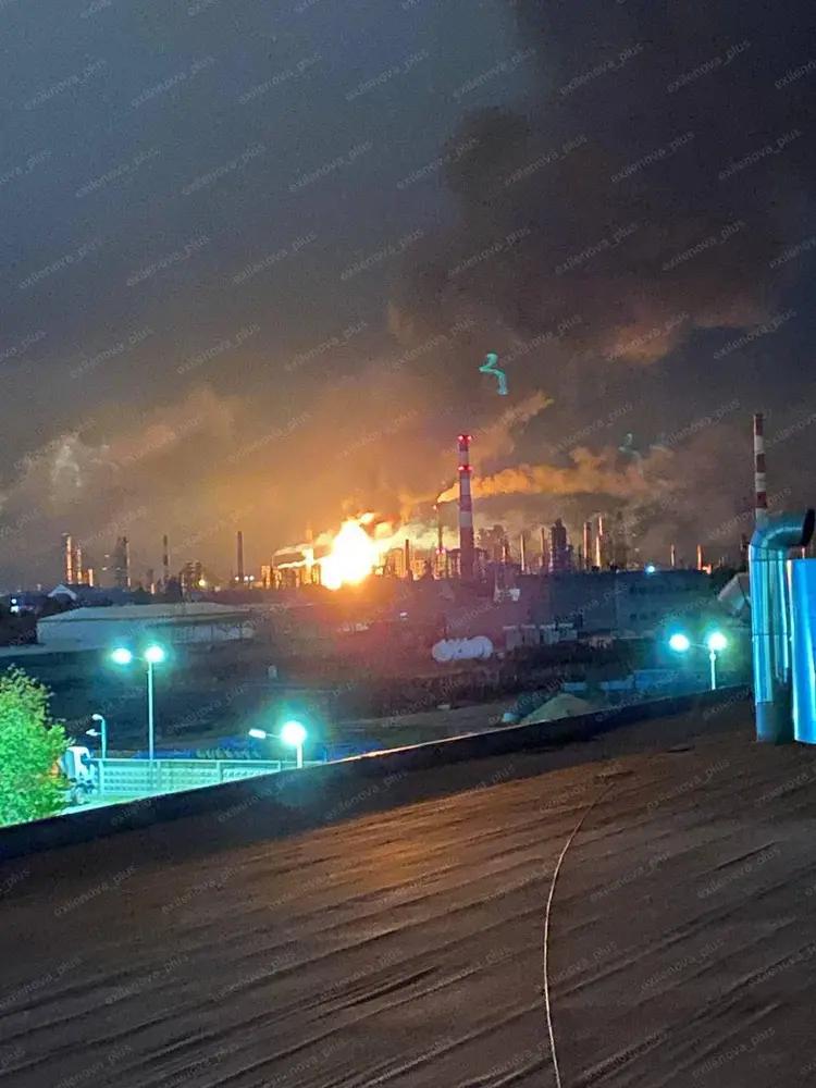 Українські дрони зупинили майже 40% російської нафтопереробки