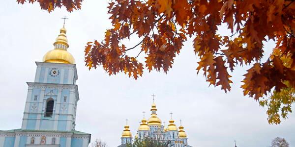 Без опалення ще не змерзнемо: прогноз погоди на кінець жовтня та початок листопада