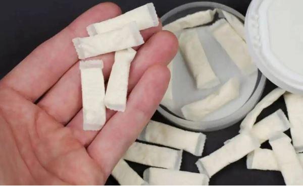 В Україні хочуть заборонити продаж нікотинових подушечок та саше – деталі